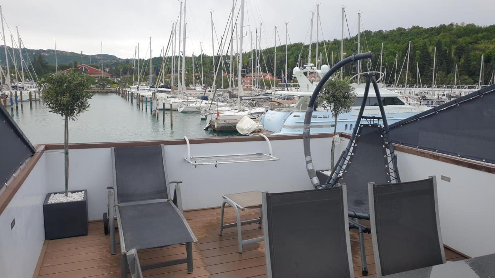 Floating House - Marina Relax Villa Portoroz Exterior photo